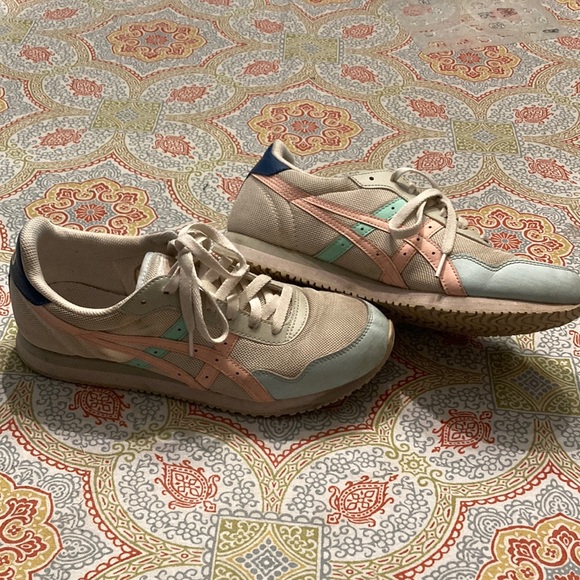 Asics Shoes - ASICS Tiger Runner retro tennis shoes